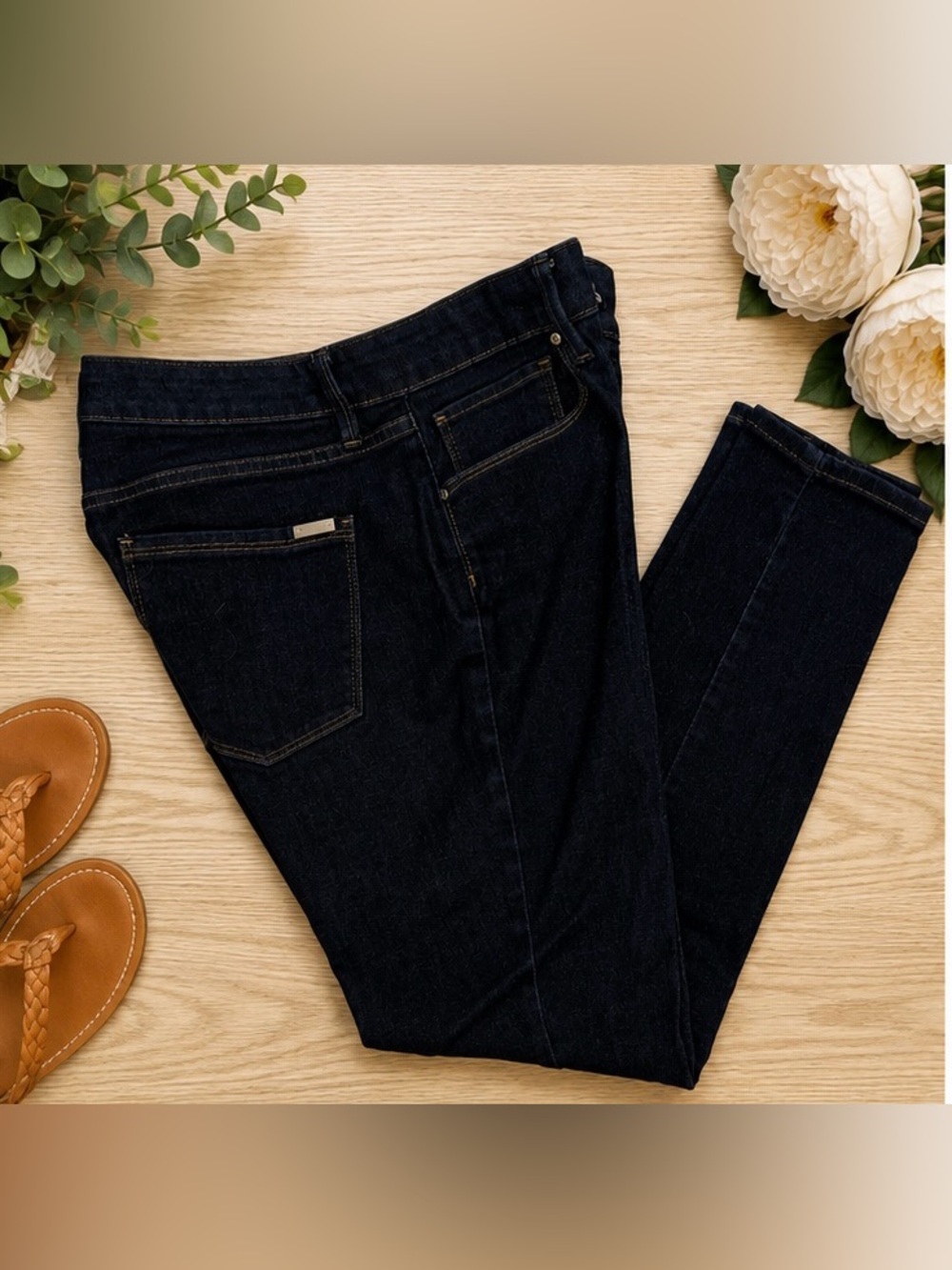 White House Black Market The Sculpt Skinny Ankle Jeans – Size 8